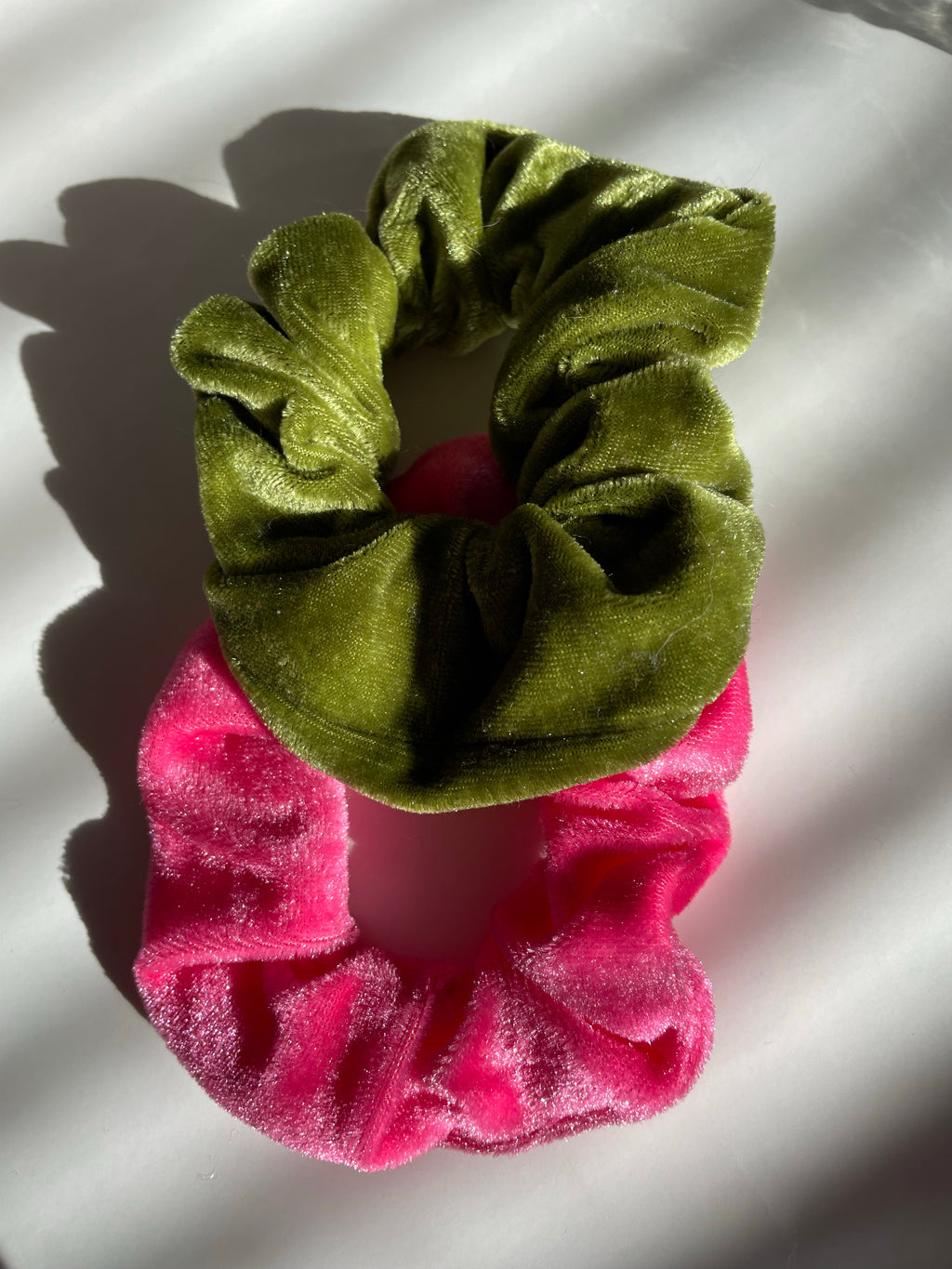 Pinky island scrunchie set