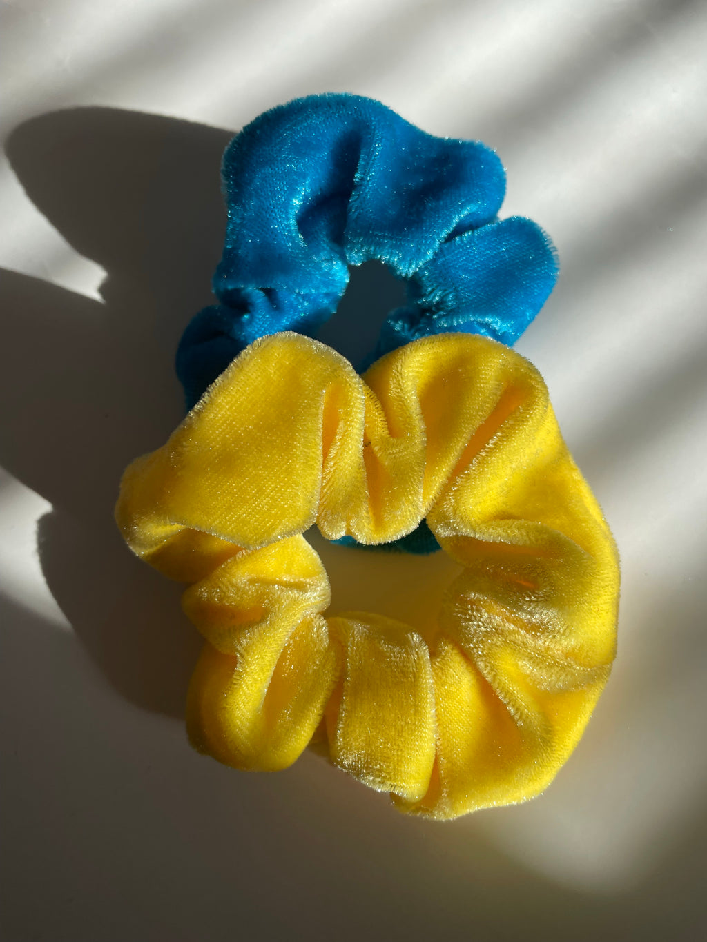 Yellow pop scrunchie set